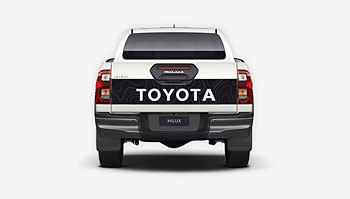 Polep vrstevnicemi a nápisem TOYOTA